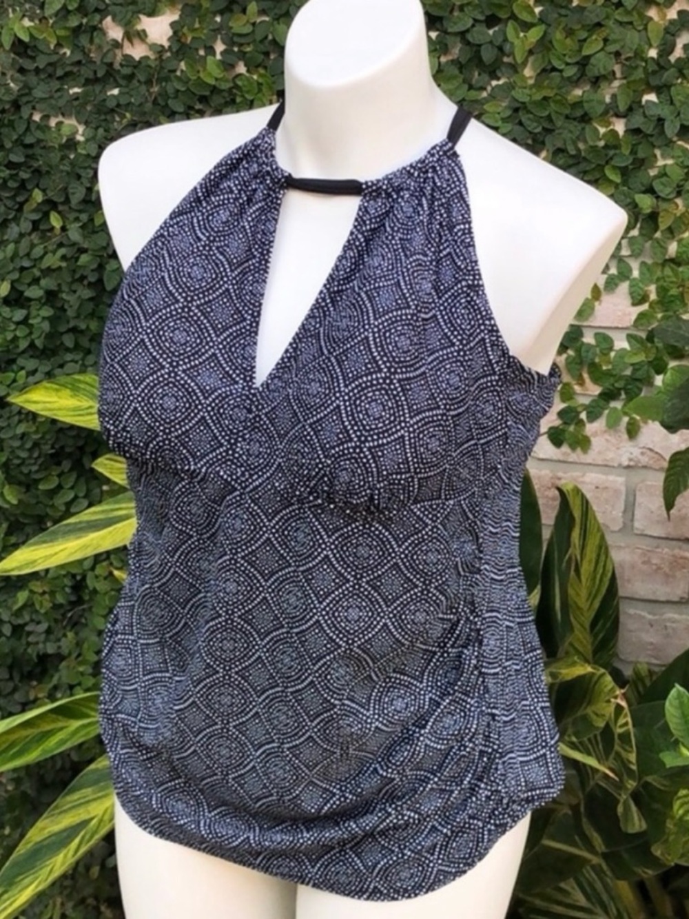 Kona Sol Keyhole Halter Tankini Swimsuit‎ Top Size 18W in Black & White VGUC - Picture 2 of 7